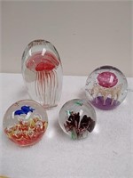 Decorative paperweights