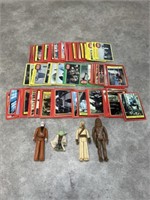 Vintage 1977 Star Wars cards and figurines