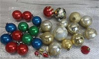 GLASS CHRISTMAS TREE ORNAMENTS