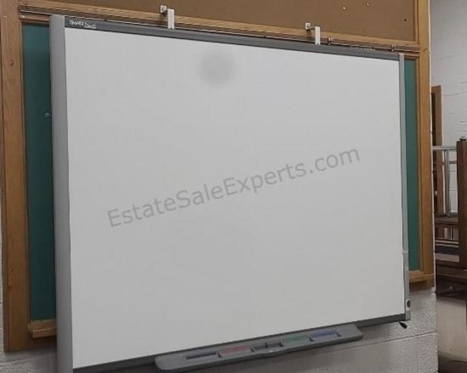 Epson smart Board and projector with remote.