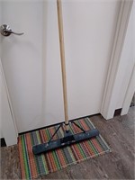 24-in shop / push broom