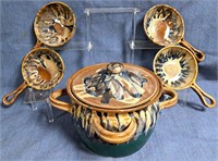 BEAUTIFUL POTTERY TUREEN 4 BOWLS W HANDLES SIGNED