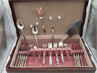 COMMUNITY SILVER PLATED FLATWARE FOR 8 PLUS EXTRA