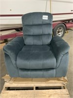 30" x 39" Plush Feel Green Recliner