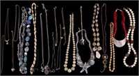 Costume Jewelry Necklaces (20)