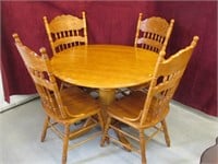 ROUND MAPLE TABLE WITH 4 PRESSED BACK CHAIRS