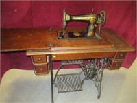 SINGER TREADLE SEWING MACHINE