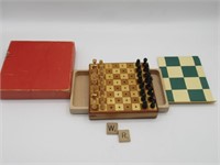 VINTAGE MINIATURE TRAVEL WOODEN CHESS SET