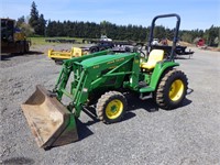 2000 John Deere 4400 Tractor Loader