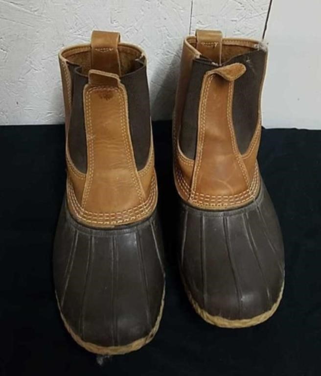 LL Bean rubber boots but cannot find a size but