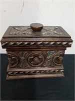 9x 5x7.5 in decorative box with lid