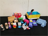 Peppa Pig cars with figures, dollhouse furniture,