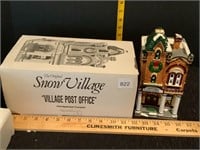 Dept 56 Snow Village Post Office w/Box