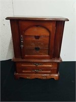 Vintage wooden jewelry box with five