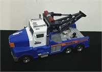 15 inch Tonka tow truck with lights and sound and