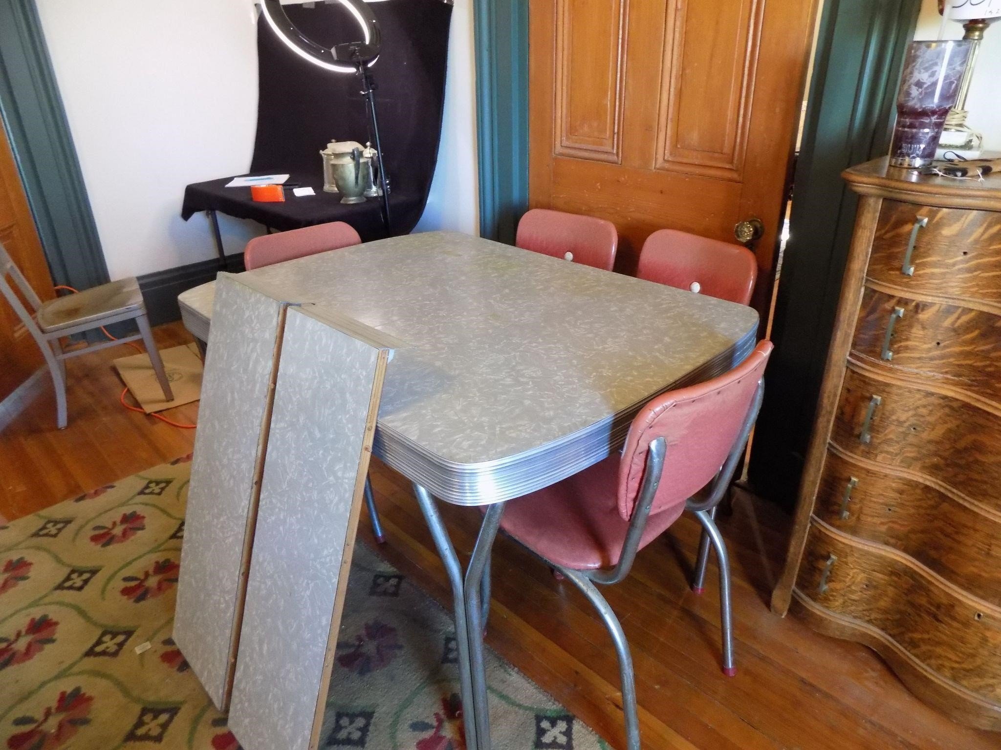 FORMICA TABLE & CHAIRS