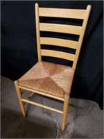 Cute chair w woven seat - seat is 15'' from floor