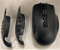 (MISSING DONGLE BUT WORKS ON BT) Razer Naga Pro