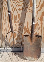 Rustic Primitive Pitch Fork & Shovel