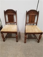 Two vintage chairs 19 in from seat floor