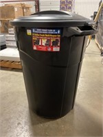 32 Gallon Trash/Multipurpose Can w/ Lid