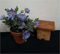 5.5 in wooden stool with artificial arrangement
