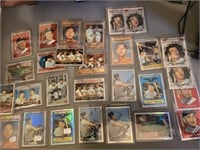 Lot of 28 Mickey Mantle Cards 3 are Refractor