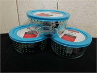 It's renew Disney Pyrex Special Edition 4 cup