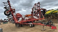 Morris Maxim II Air Seeder 40' w 7300 Grain Tank