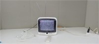 MAGNAVOX CARRY TV WITH ANTENNA TURNS ON