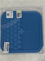 PET LICK PAD 8X8IN