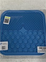 PET LICK PAD 8X8IN