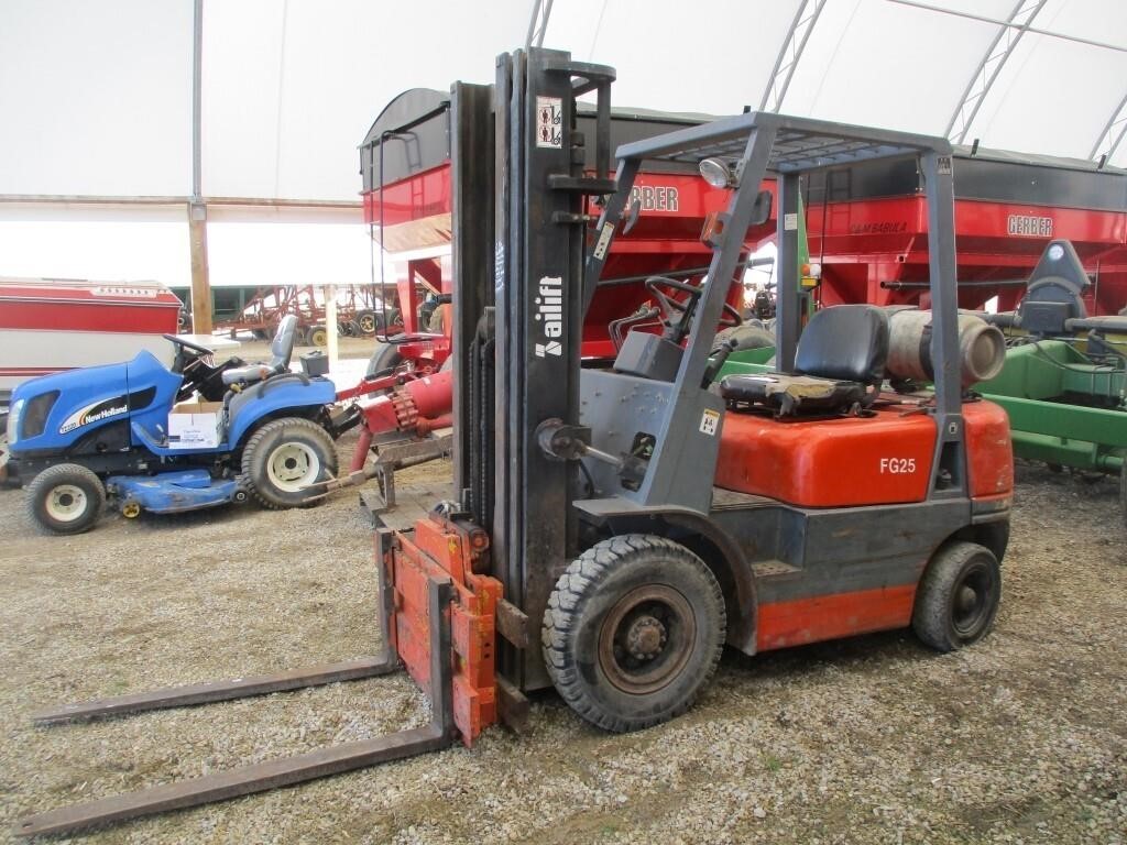 Tailift Forklift