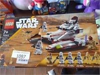 Star Wars LEGO 262 PCs box is damaged