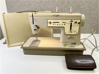 1968 Singer 457 Zigzag Sewing Machine