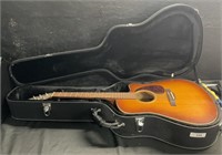 Seagull Acoustic Guitar W/Case. Very good