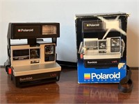 Vintage Polaroid sun600 camera