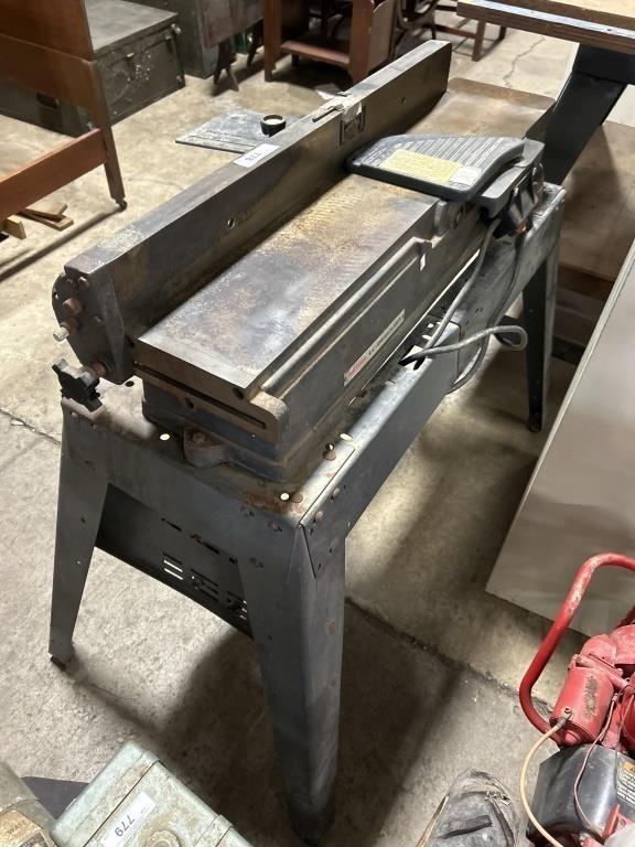 Craftsman Jointer Planer Machine.