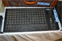 Boss BX16 16 Channel Stereo Mixer