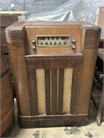 Philco Floor Model Radio & Record Player.