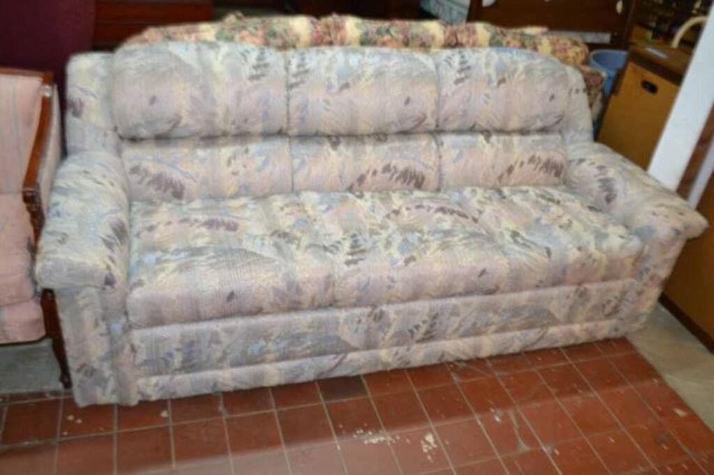 Lazy Boy Sofa with Pull-Out Bed