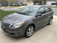 2005 Pontiac vibe - 31,754 miles/very clean