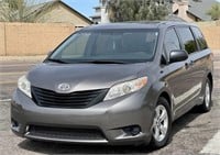 2015 Toyota Sienna L 4 Door Mini Van