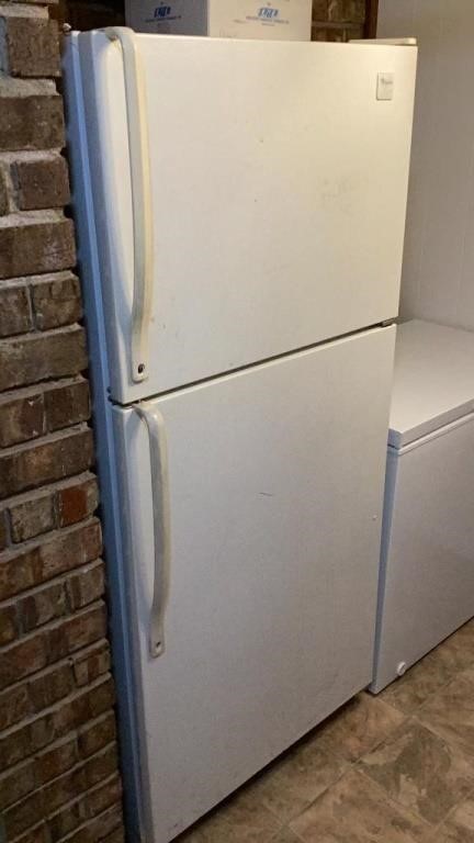 Whirlpool Refrigerator 18.1 CuFt Contents Not
