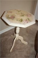 OCTAGON SHAPED ACCENT TABLE