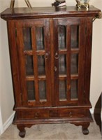 WOOD DIVIDED LITE DOOR FOOTED DISPLAY CABINET