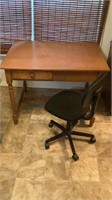 Wood Desk With Office Chair 29.5x40.5x30 in Tall