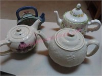 4 Various teapots