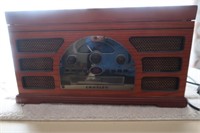 Crosley CK66 Record Player/CD Player & Radio