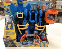 New Fisher Price DC Super Friends Robot & Playset